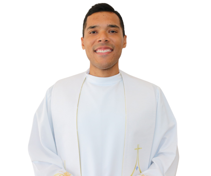 PE. VITOR RAFAEL AGUIAR